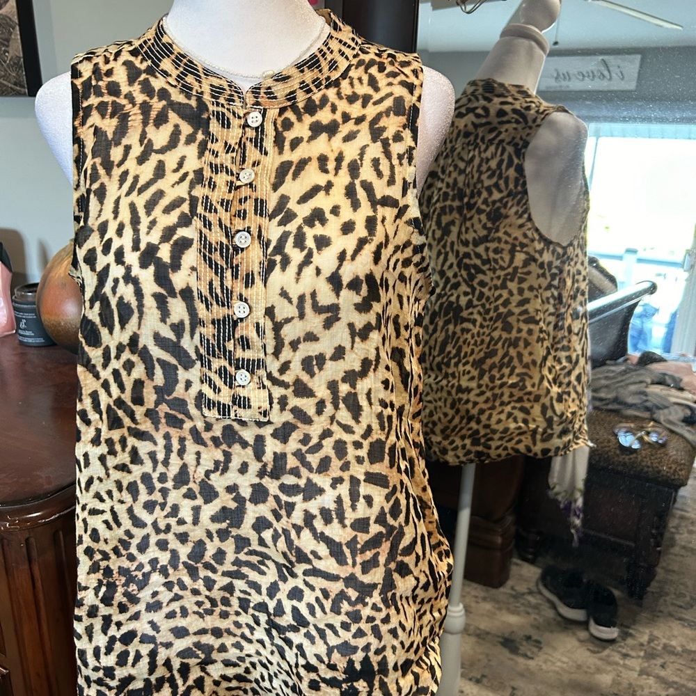 Sleeveless animal print Henley camisole